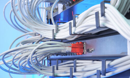 Nowe technologie w produkcji i konstrukcji wiązek kablowych